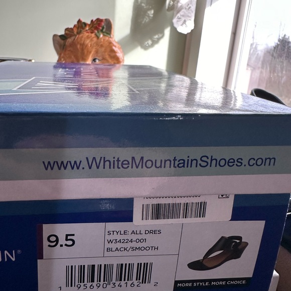 White mountain wedge sandal - Picture 2 of 2